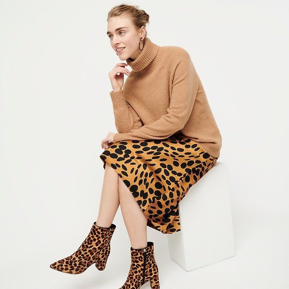 NWT Pointed-toe Sadie boots in leopard calf hair - Picture 2 of 4